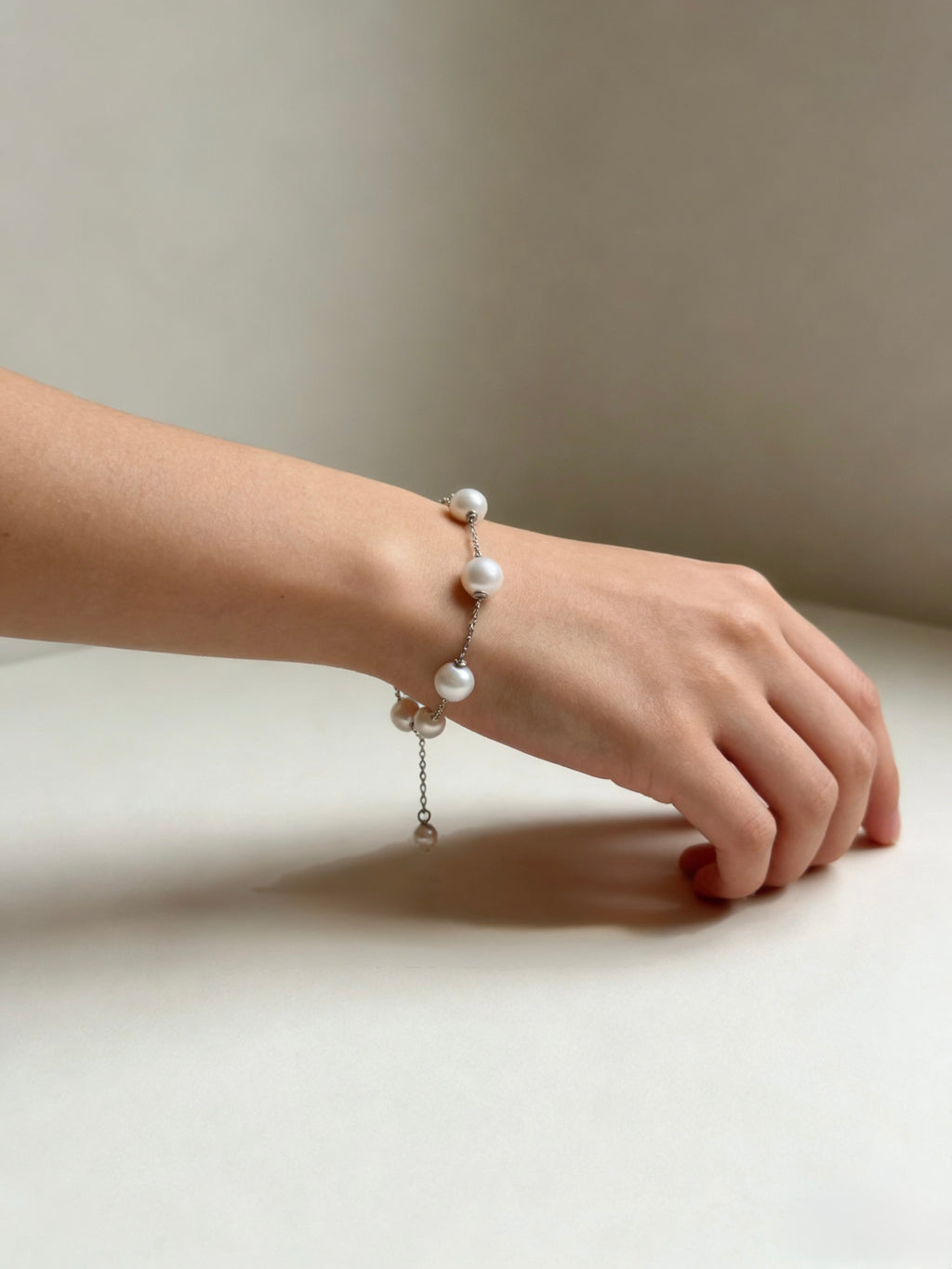 The Ethereal Aura Pearl Bracelet