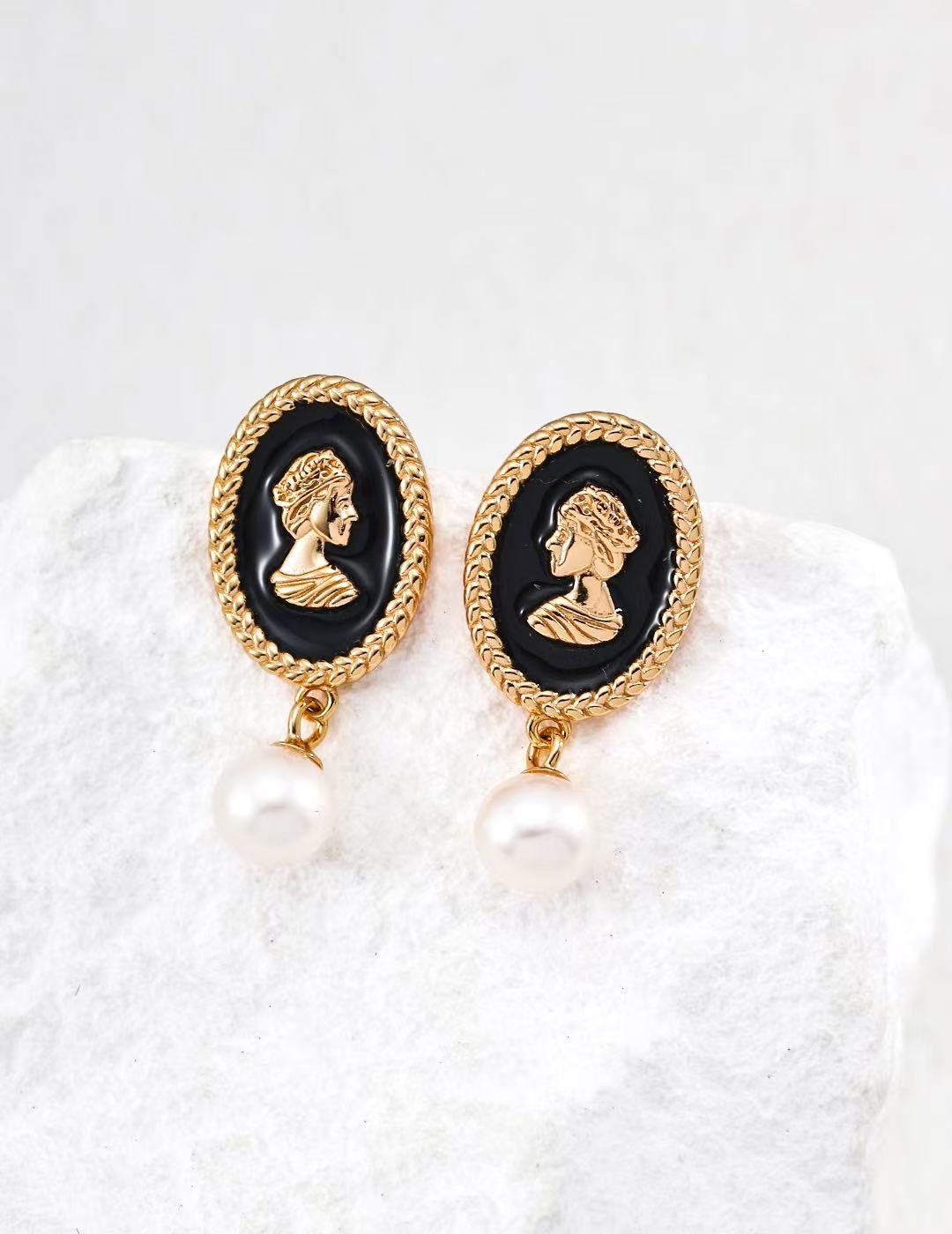 S925 Sterling Silver Vintage Cameo Earrings | Black Enamel & Pearl Accent