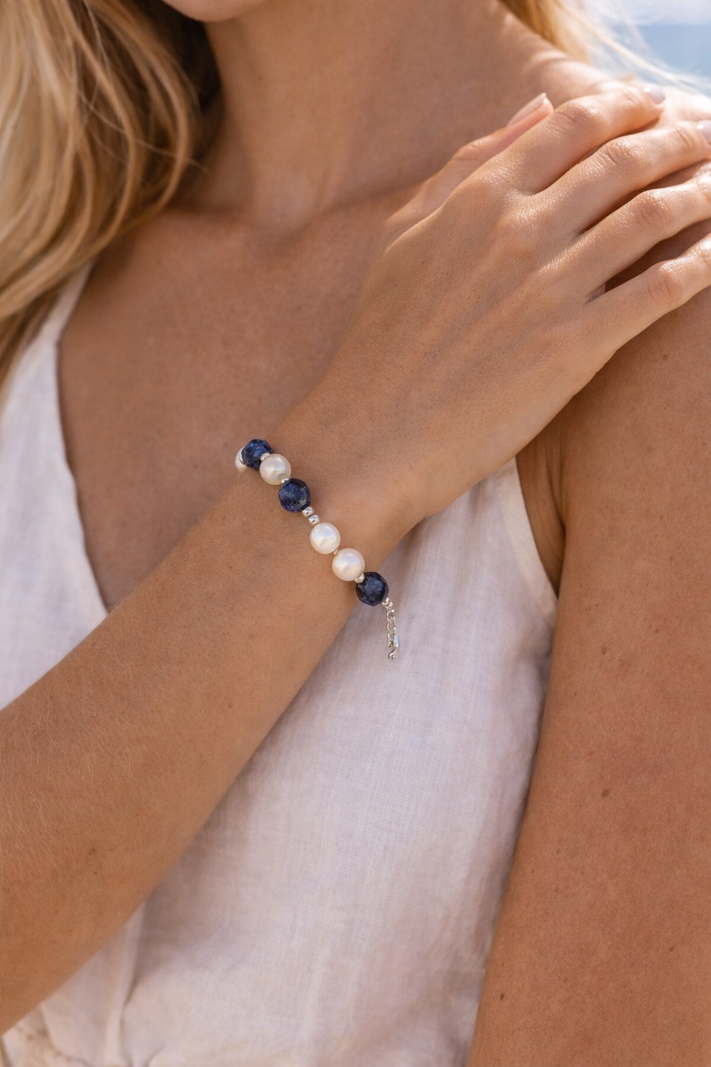 The Midnight Ocean Kyanite Petit Pearls Bracelet