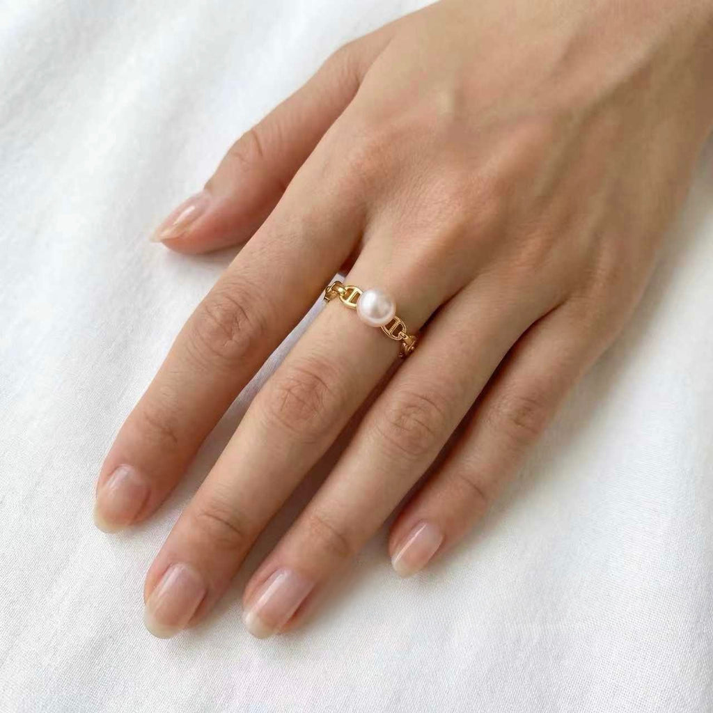 The Soft Embrace Freshwater Pearl Ring | Sterling Silver
