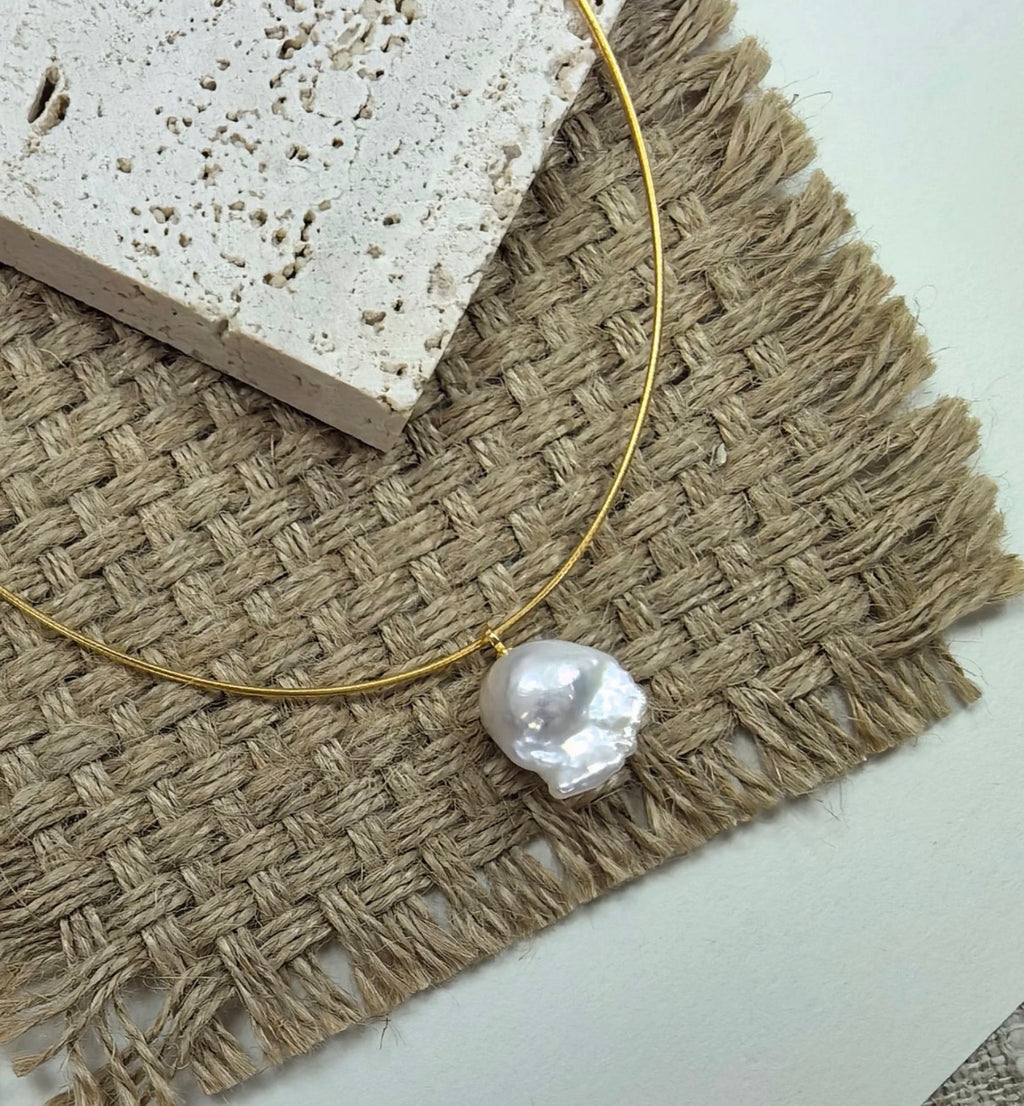 The Baroque Waves Statement Choker