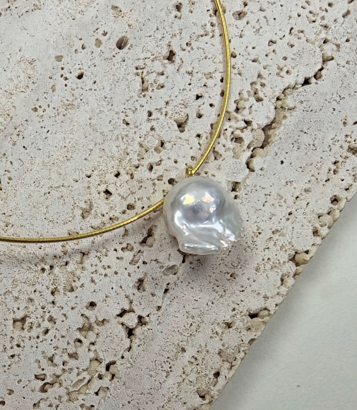 The Baroque Waves Statement Choker