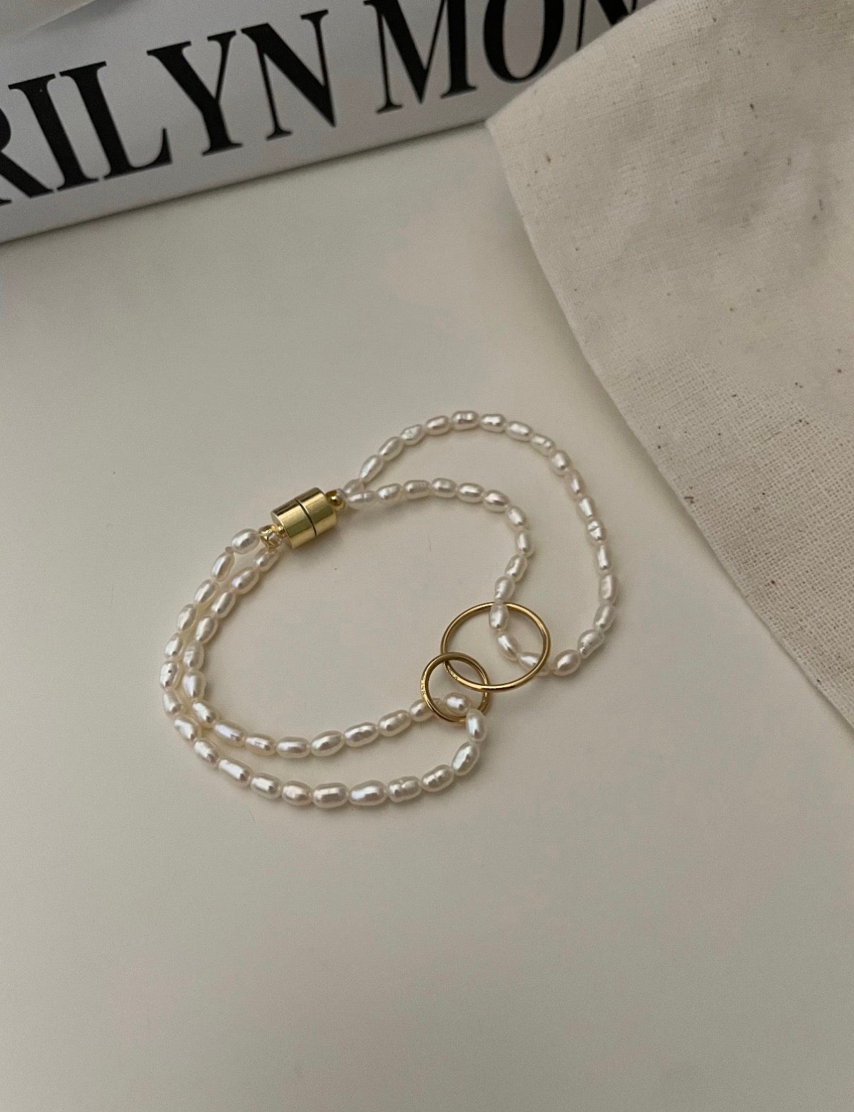 Interlocking Circle Double-Strand Pearl Bracelet | S925 Sterling Silver & 18K Gold Plated | Magnetic Clasp