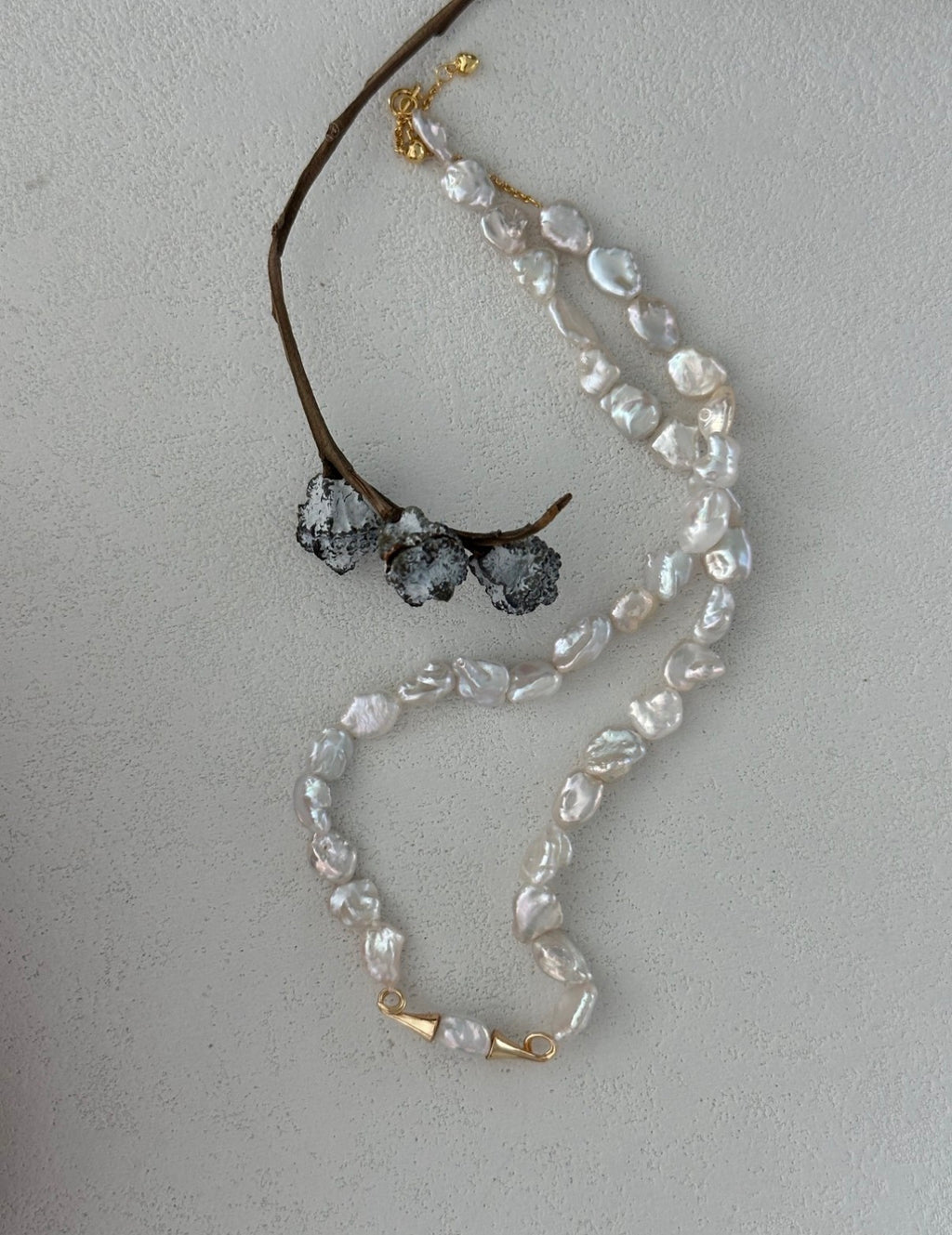 The Moustache" Baroque Pearl Necklace | 18K Gold Plated S925 Silver | Rare Silver-Blue Luster