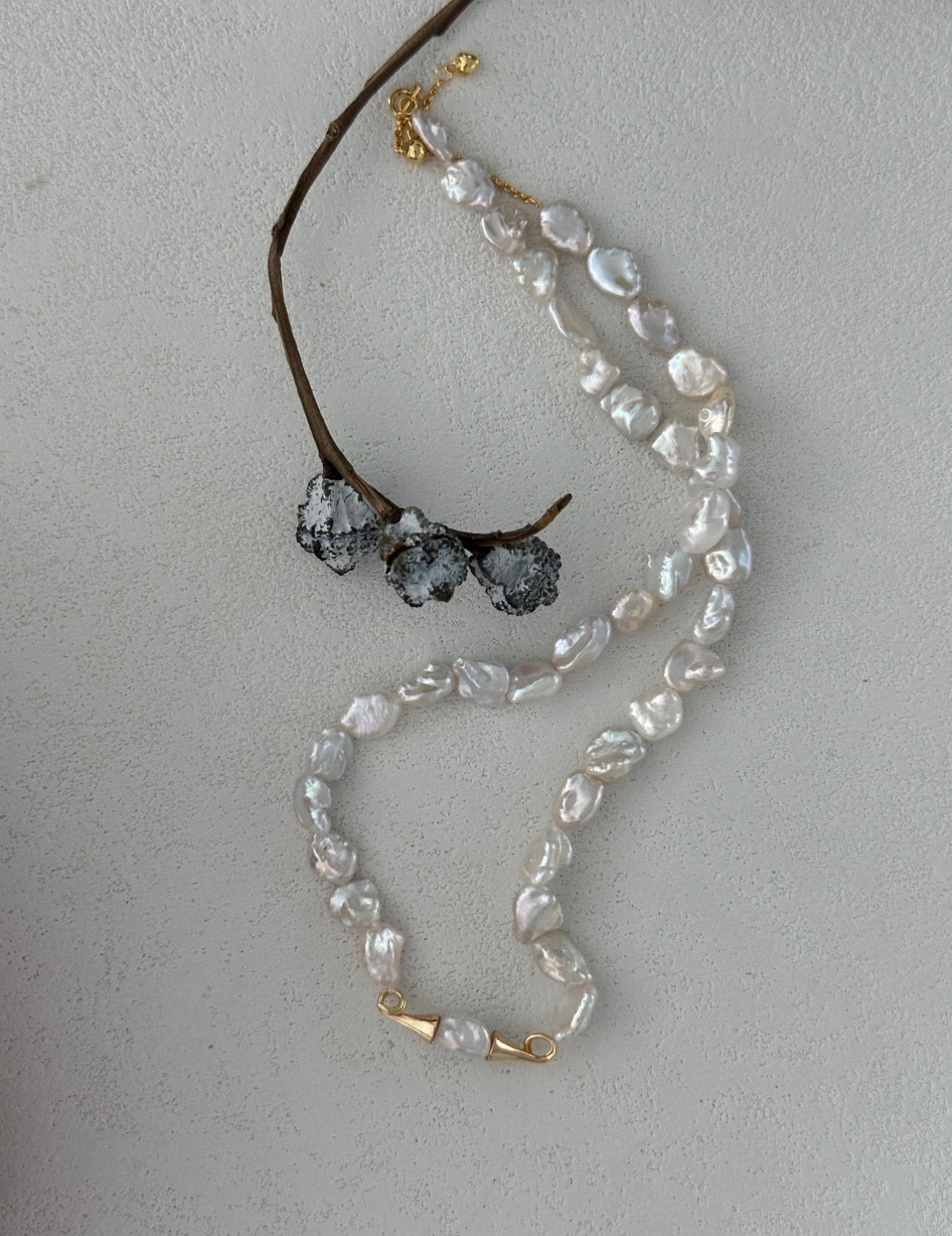 The Moustache" Baroque Pearl Necklace | 18K Gold Plated S925 Silver | Rare Silver-Blue Luster