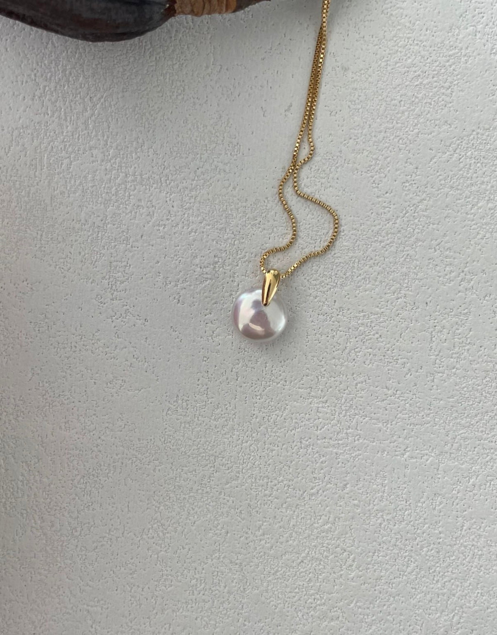 Luminous Coin Pearl Solitaire Necklace | 14K Gold Filled Chain | Minimalist Elegance