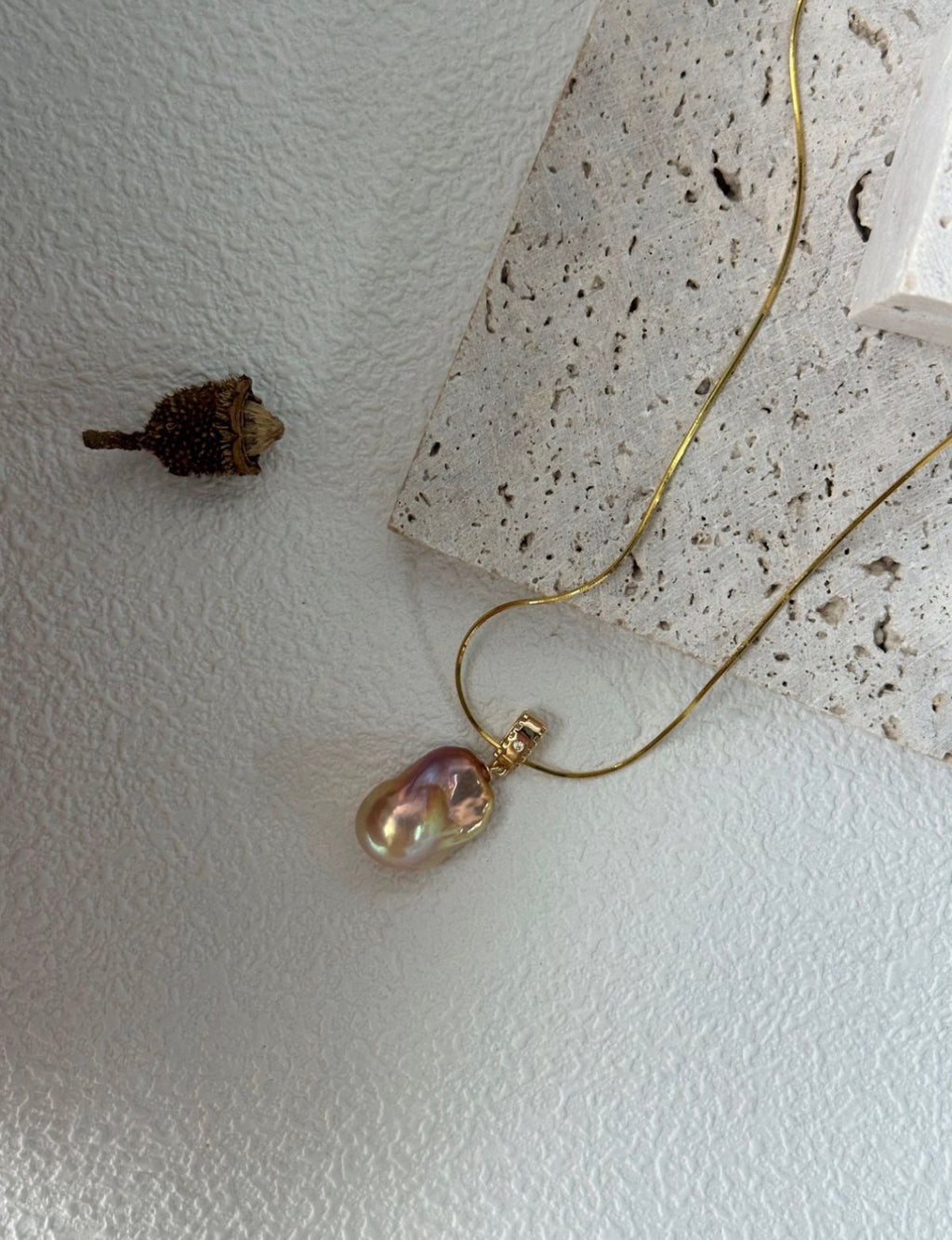 Candy Luster" Baroque Pearl Pendant Necklace | 18K Gold Plated Silver | Iridescent Pink & Lavender Glow